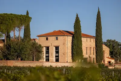 Image de Splendide mas au milieu des vignes, au pied des montagnes