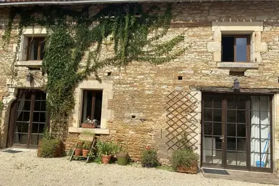 Image de Two gites located side by side in a medieval village with heated pool.