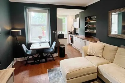 Image de Stylish and spacious one bedroom apartment
