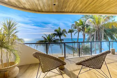Image de Tranquil beachfront getaway with amazing views, outdoor pool