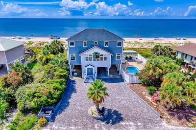 Image de Gulf-front home with direct beach access, Gulf views, yard, & deck