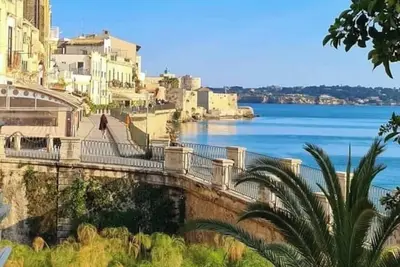 Homerez - Appartement Pozzallo avec piscine