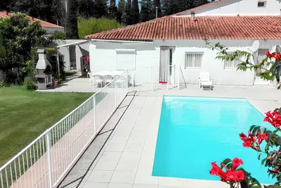 Image de Homerez - Villa charmante à Meynes avec piscine privée