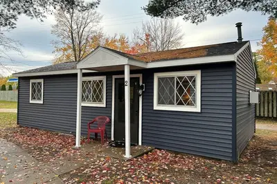 Image de Cottage #2 The Outdoorsman, 2 Bedroom Cottage