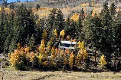 Image de Escape to serenity! Quiet, breathtaking views, and access to public land.