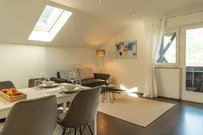 Image de Gemütliche Dachgeschosswohnung mit Schönem Ausblick