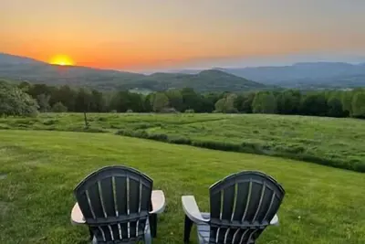 Image de Farmhouse with Mountain Views Near Stowe\/Smuggs