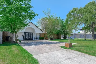 Image de The Barry 2br 2ba House in the Heart of Oak Forest