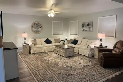 Image de Beautiful Village of LeRoy Home