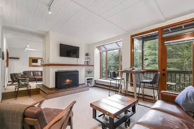 Image de Charming Condo in the Mountains-Hot Tub+Sauna!