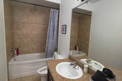 Image de Apartment for friends and family, group of 5