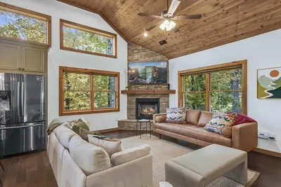 Image de Spacious Retreat in the Mountains