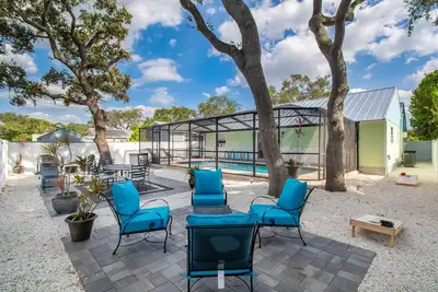 Image de Beautiful Ibis Cottage for outdoor lovers with pool, fire pit, and billiard room