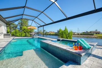 Image de Villa Southern Escape – Heated Pool & Spa | Water View | Boat Rental + Tours Voucher Incl.