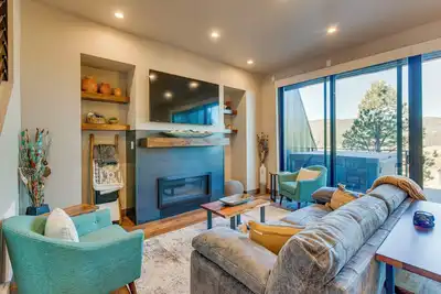 Image de Angel Fire Home w/ Hot Tub < 1 Mi to Ski Slopes!