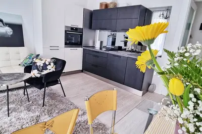 Image de 3 min. to the bars and restaurants and nearby greeny Viale Xx Settembre.