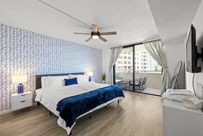 Image de Stunning 3\/2, Waterfront, sleeps up to 7, #211