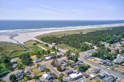 Image de Walk to Beach and Town, Fire Pit, Bbq (Bungalows123)