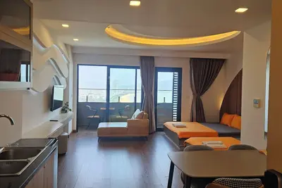 Flc Sea Tower - ChillNow