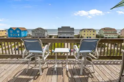 Image de Heads Carolina! 5br/4ba Oceanview Duplex - Emerald Isle - One of the best views!