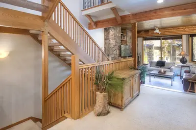 Image de Vail Golf Course Townhome w\/ 4 Bedrooms + Office by Gorecreek Rentals