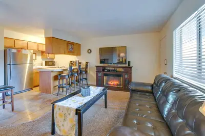 Image de Central Condo w/ Pool Access in Lake Havasu City