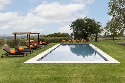 Image de Maison de vacances privée avec Wifi, bain à remous, climatisation, piscine, Tv, patio