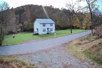 Image de Remote House in the wooded Hills of West Virginia.