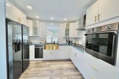 Image de 5star BrandNew Home in greater Boston area w\/ parking, wifi, 5Beds2Baths