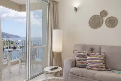Image de Piscine et vue fabuleuse sur la mer, Apartamento do Mar Ii