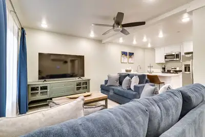 Image de Conveniently Located Fontana Apartment!