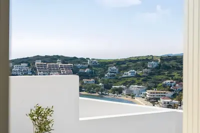 Appartement \"Batsi View House\" avec vue sur la mer, Wi-Fi et climatisation