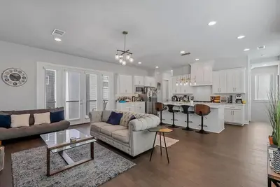 Image de One Bedroom Modern Townhome