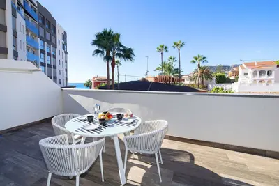 Image de Confortable appartement pour 6 personnes avec Wifi, piscine, climatisation, Tv et terrasse