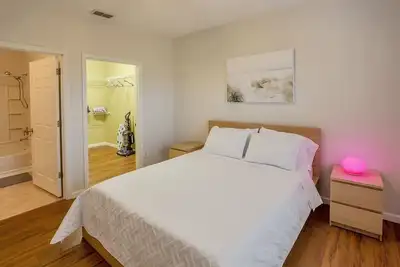 Image de 2 Miles to the Beach! Condo With Heated Pool