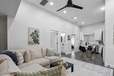 Image de New Listing |2br Suite |Private Entry & Parking |Temple Terrace Golf & Cc|2. 7 Miles to Busch Gardens