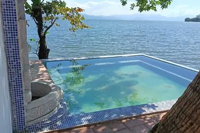 Image de 4 Bedroom Spanish villa  on lake Izabal, Guatemala.