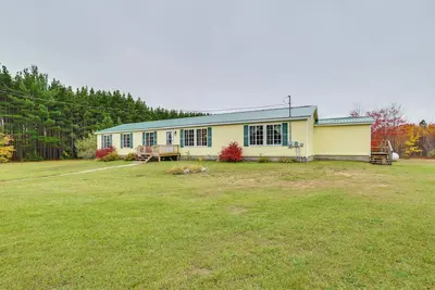Image de Spacious De Tour Village Home Near Lake Huron!