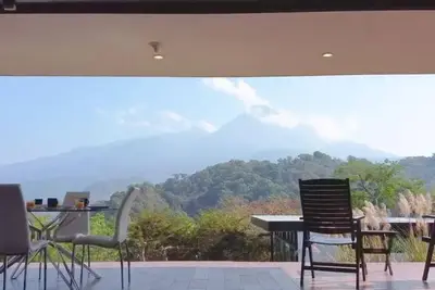 Image de Luxury house with the most amazing view of Colima Volcanos