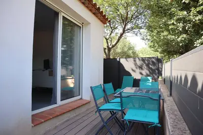 Image de Maison nichée dans un village authentique entre mer et colline