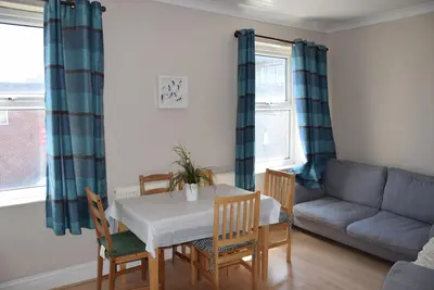 Image de 2 Bedroom Flat, 10 minutes Station, 20 miutes to City Centre