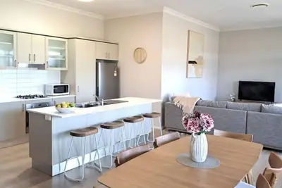 Image de Tranquil Escape with Mountain & Golf Course Views