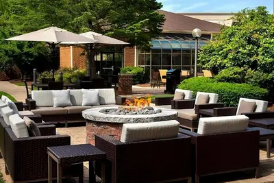 Image de Relaxing Stay, Two 1br Units With Pool, Enjoy Nearby Boston Attractions!