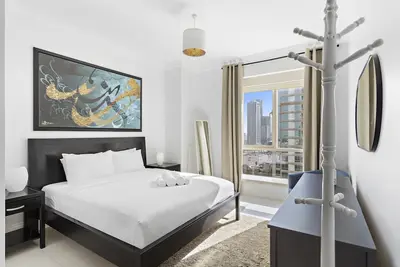 Image de Lux 2br Apt with Views of Dubai Marina, Pool & Gym