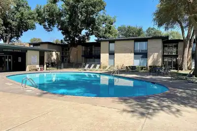 Image de Hoff Gardens 9 - 2br 2ba - Downtown Lubbock