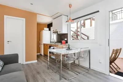 Image de This apartment is a 2 bedroom(s), 1 bathrooms, located in L'Hospitalet de Llobregat, Catalunya.