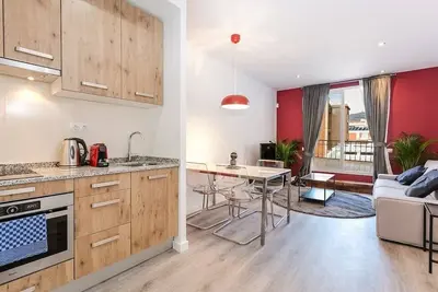 Image de This apartment is a 2 bedroom(s), 1 bathrooms, located in L'Hospitalet de Llobregat, Catalunya.