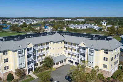 Image de Three bedroom condominium in the Windswept community at The Peninsula!