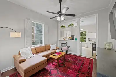 Image de Spacious Home in Downtown; Mardi Gras; Sleeps 8