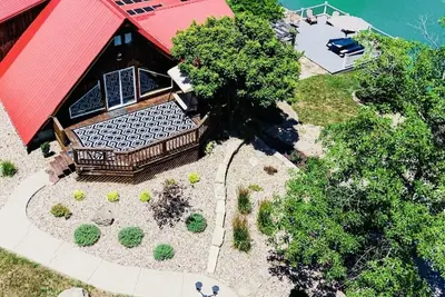 Image de Plenty of dates in May! The Retreat is in full bloom. Ask about our discounts!